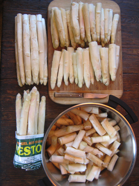 IMG_2182-geschnittener weier Spargel-H600