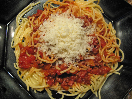 IMG_7207-Spaghetti Bolognese mit Parmesan-560 IMG_7207-Spaghetti Bolognese mit Parmesan-560