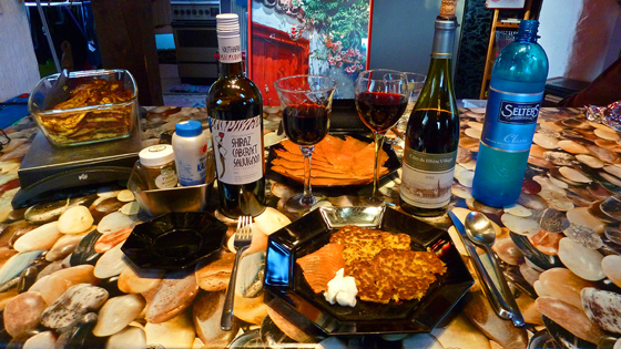 P1010350-Kartoffelpfannekuche+Wein-560 P1010350-Kartoffelpfannekuche+Wein-560