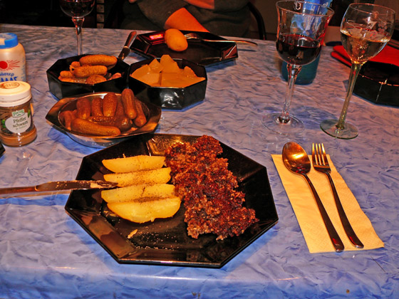 P1050705-Sippgrütze mit Salzkartofffeln und Gurken-560 P1050705-Sippgrütze mit Salzkartofffeln und Gurken-560