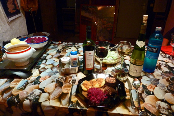 P1030264-Rouladen - ganzer Tisch-560 P1030264-Rouladen - ganzer Tisch-560