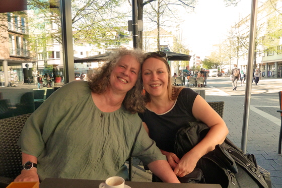 P1070231-Carolin und Barbara im Türmchen April 2018-560 P1070231-Carolin und Barbara im Türmchen April 2018-560
